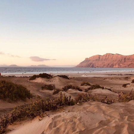 Casa Bianca Caleta De Famara Hotel Bagian luar foto